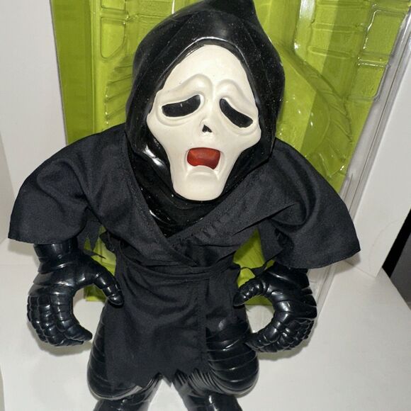 MANLEY TOY QUEST STRETCH SCREAMERS ELECTRONIC GHOUL  WITH BOX - Picture 7 of 16